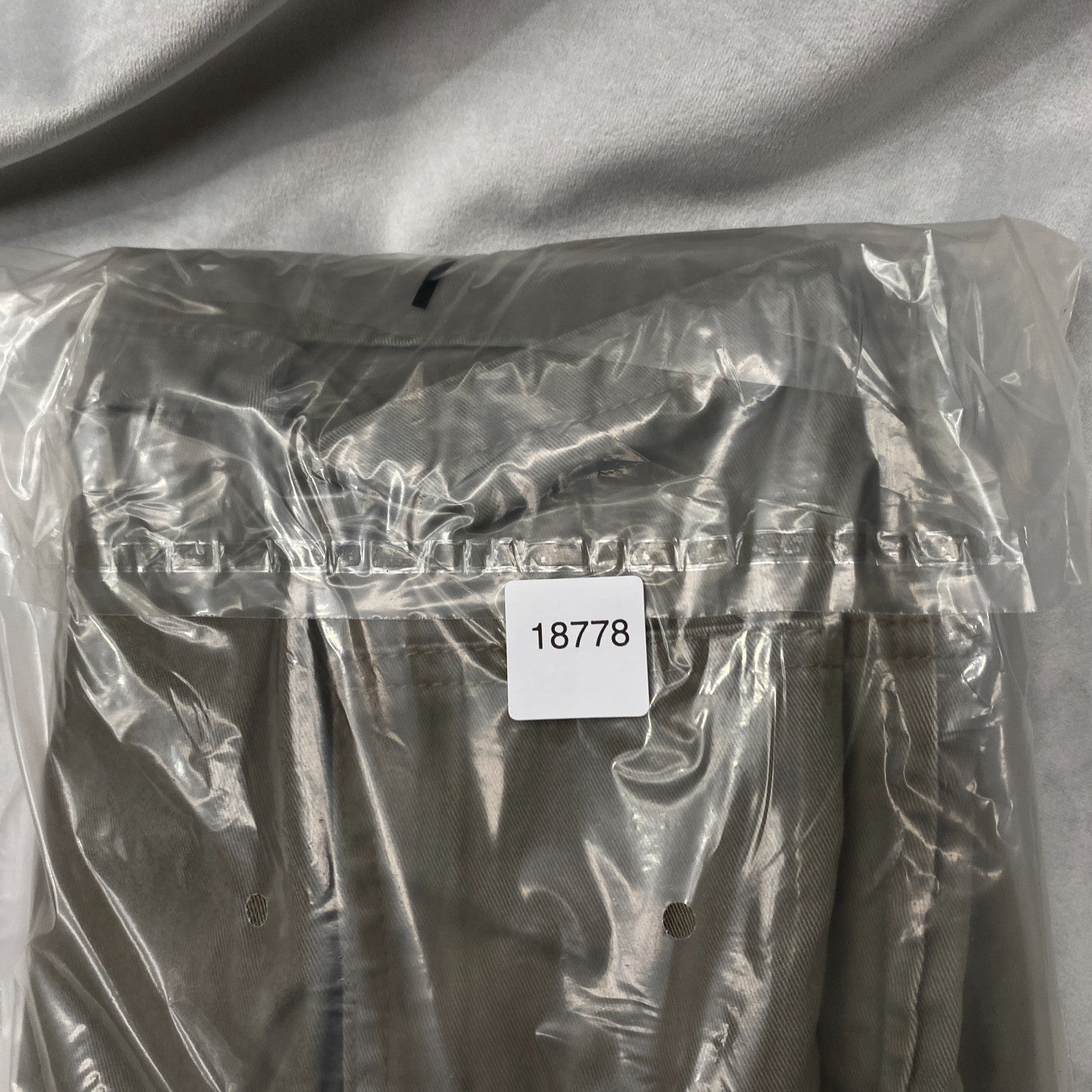 Product photograph [circular:31fcec171f2921f6]