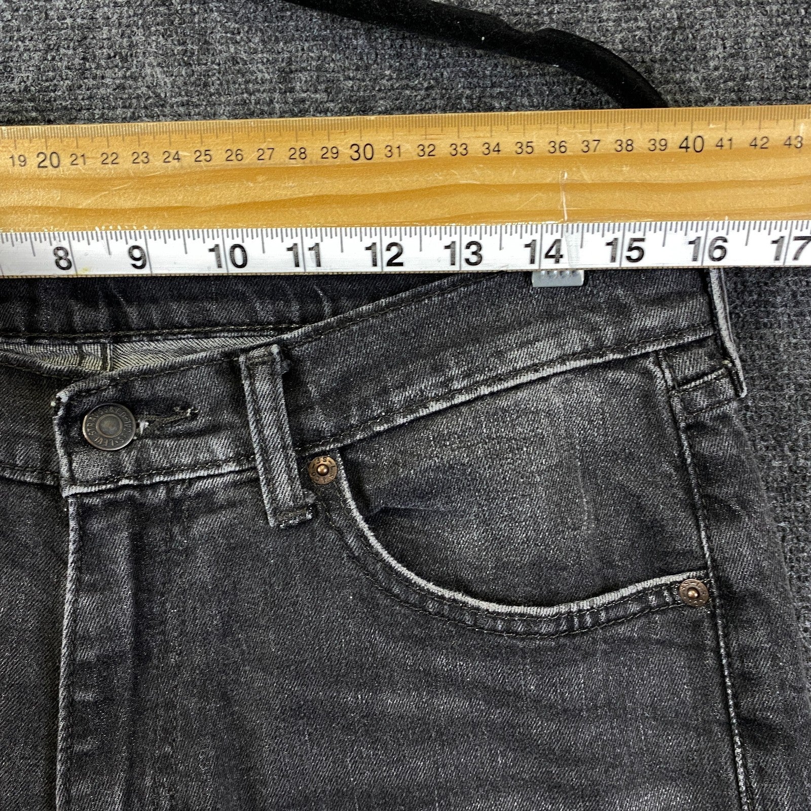 Product photograph [circular:d77f1c93bccac200]