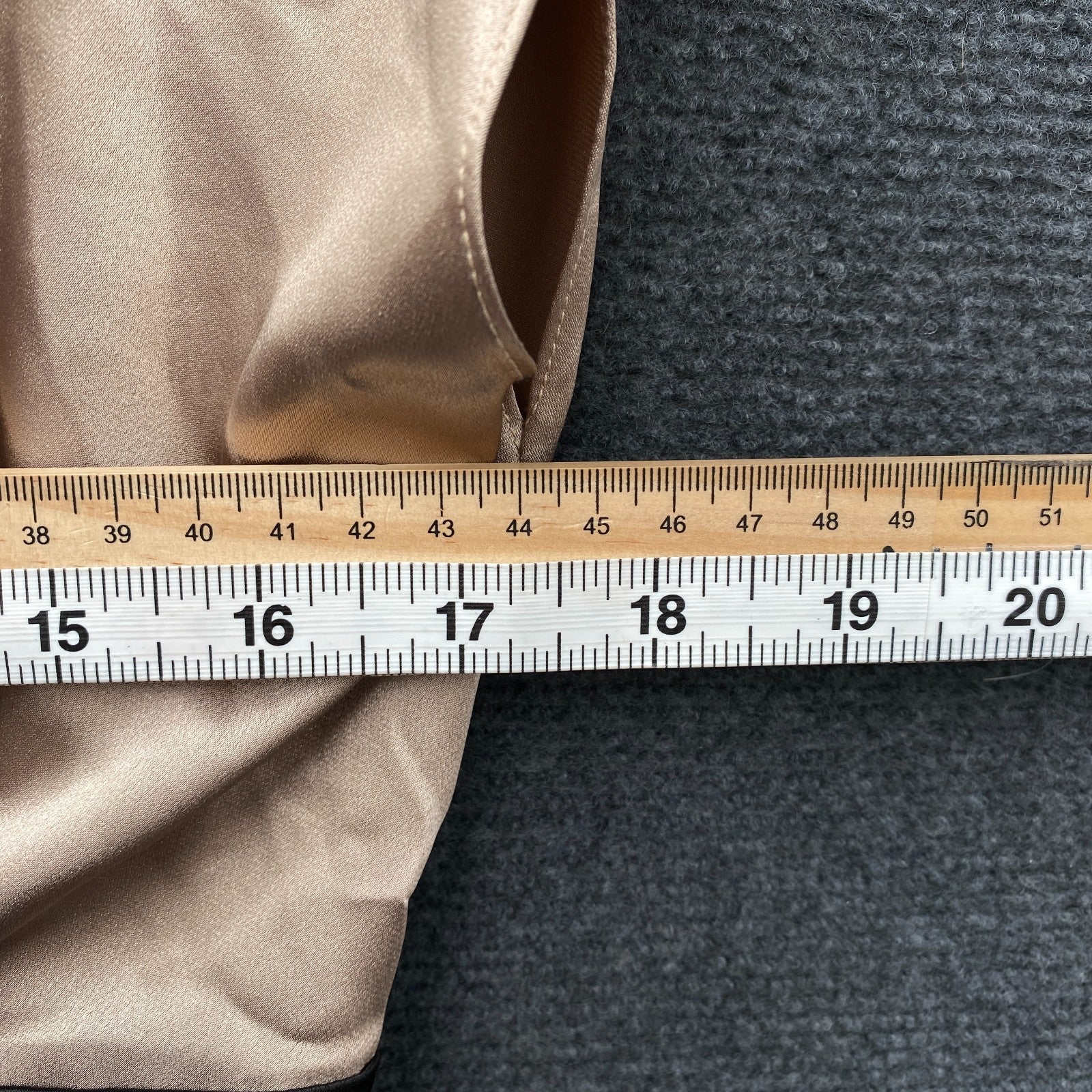 Product photograph [circular:16d8e42b3e4ea5eb]