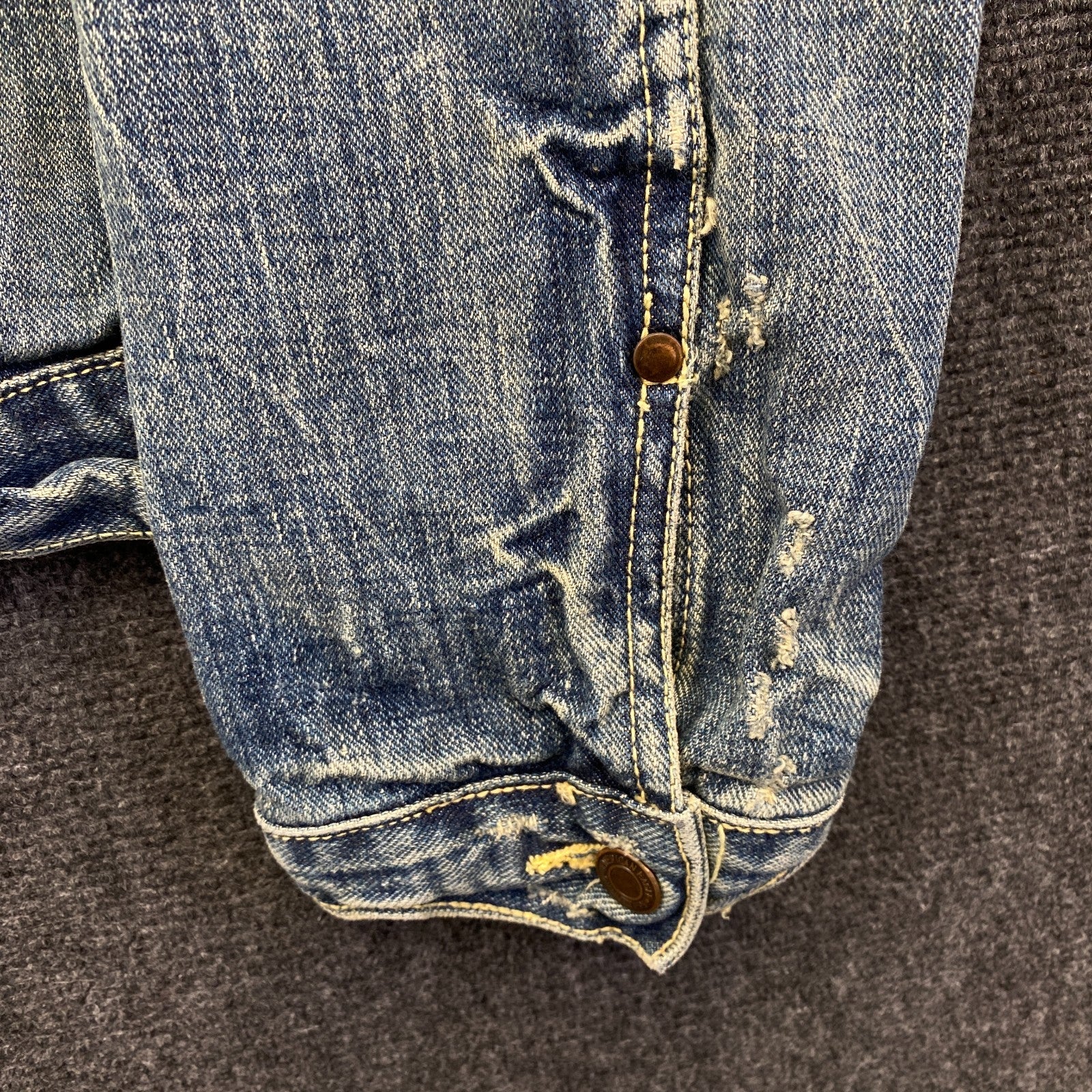 Product photograph [circular:6cf605b400a1152d]