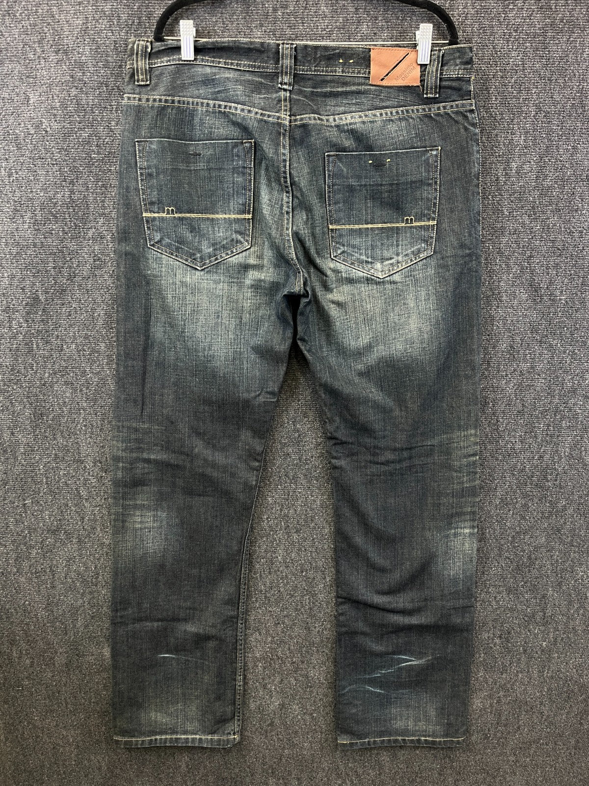Product photograph [circular:7ee8c64bcbc75c37]