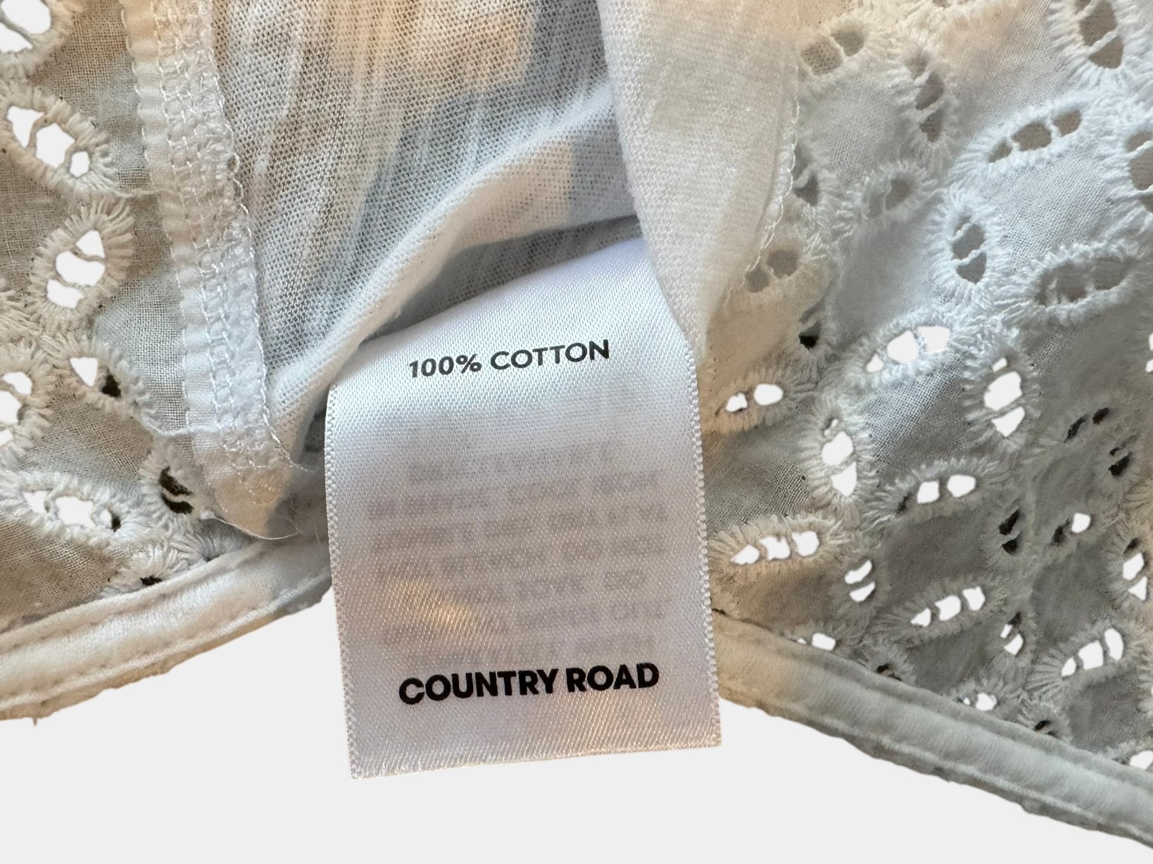 COUNTRY ROAD White T-Shirt with Lace Trim Size XS