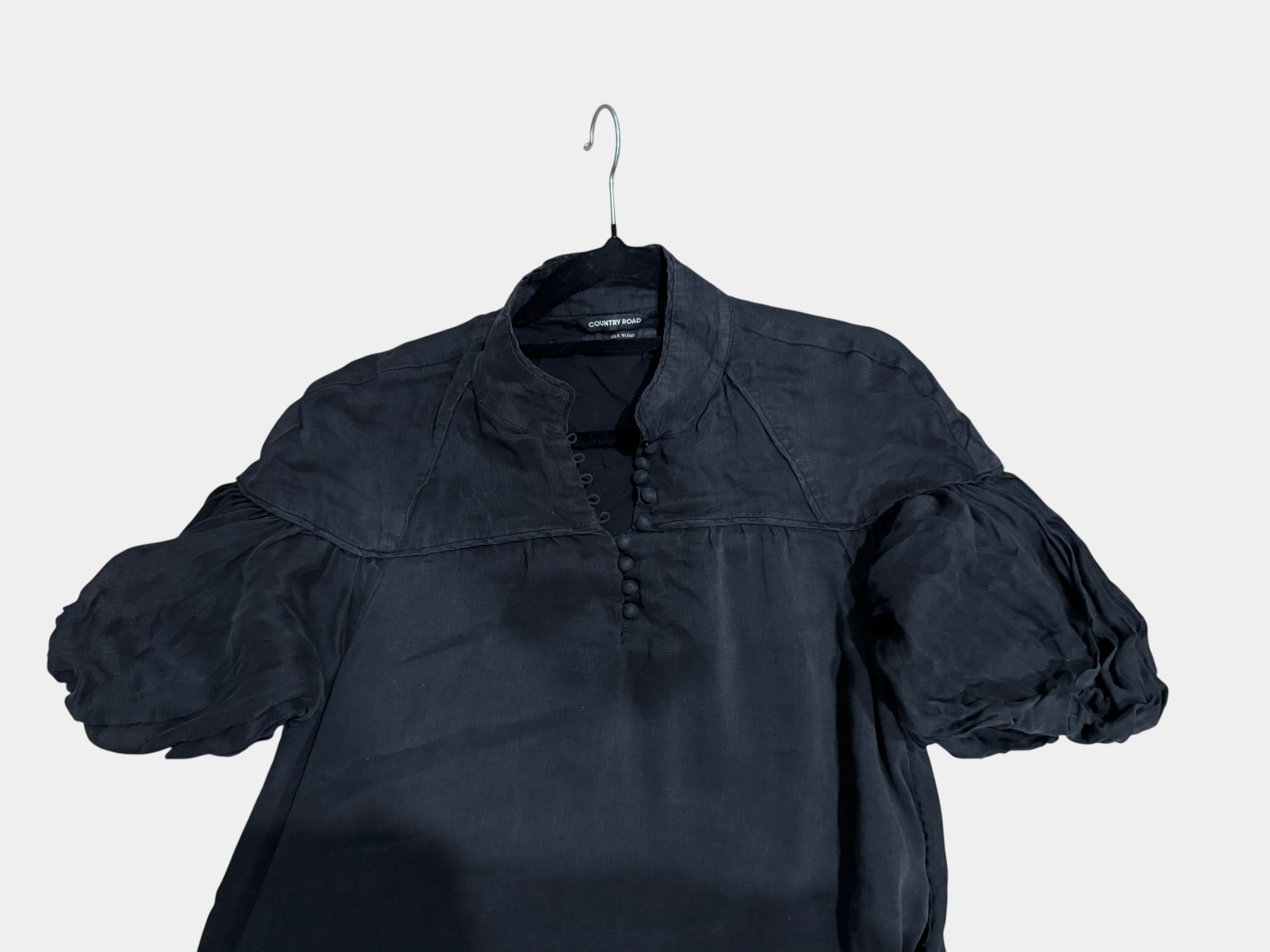 COUNTRY ROAD Black Silk Blend Size 4