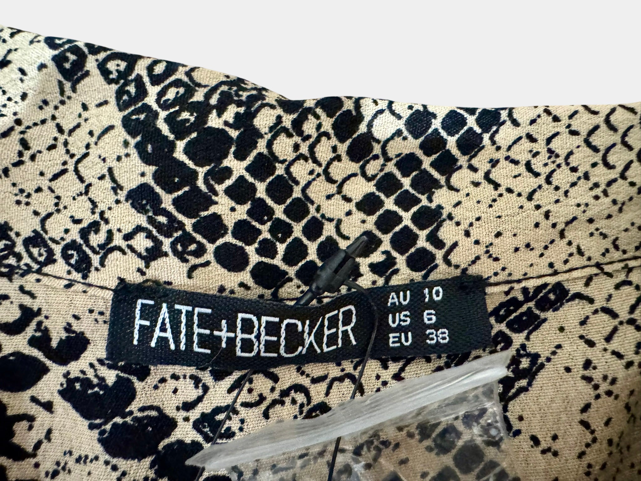 FATE AND BECKER Snakeskin Print Tie-Front Blouse Size 10