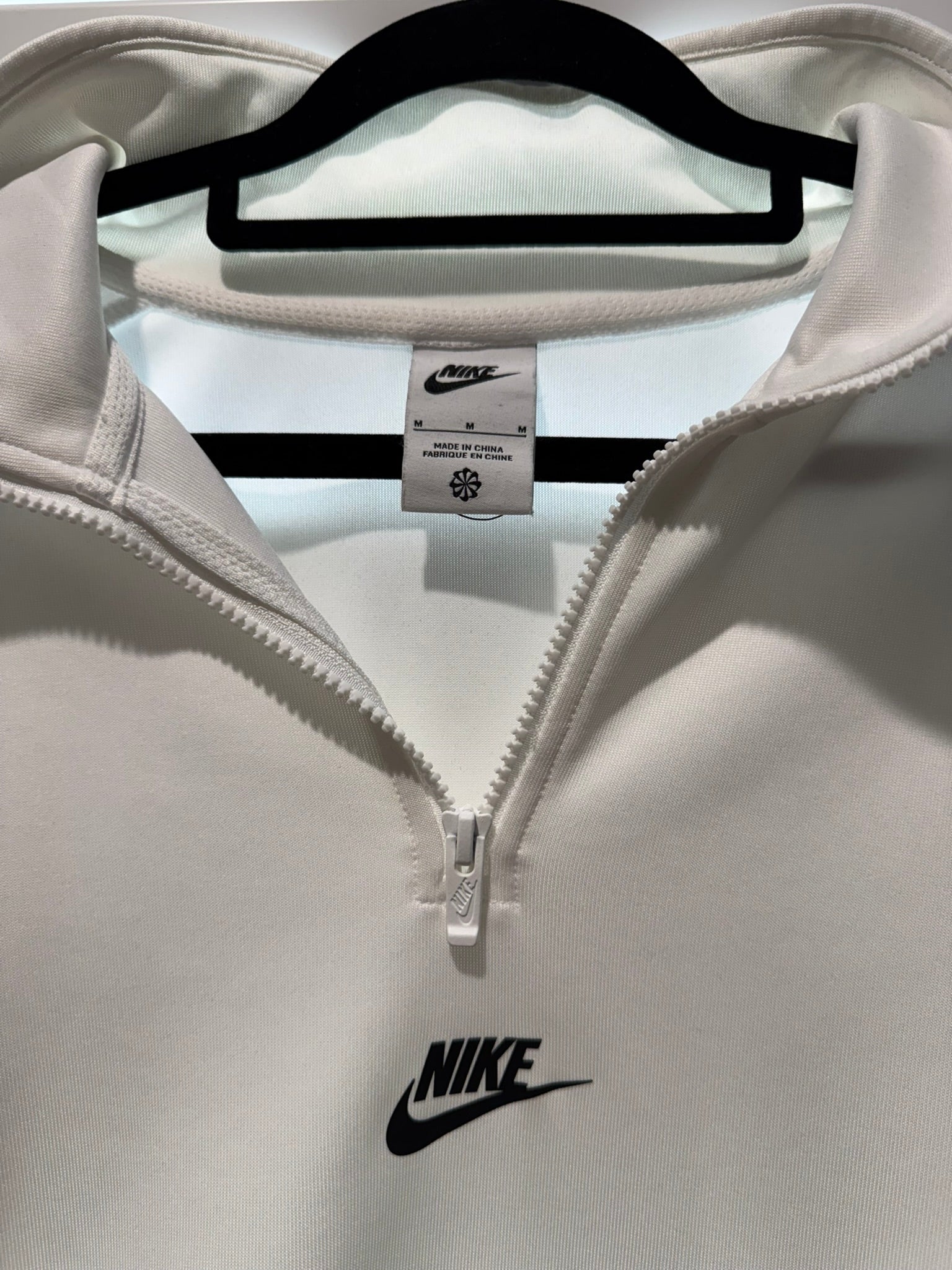 NIKE Men's White Logo Sweater Size M