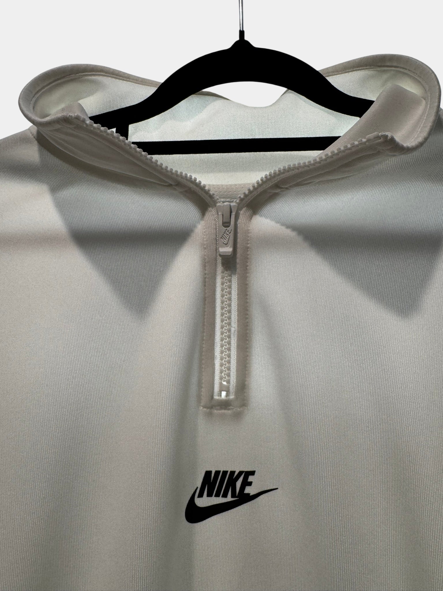 NIKE Men's White Logo Sweater Size M