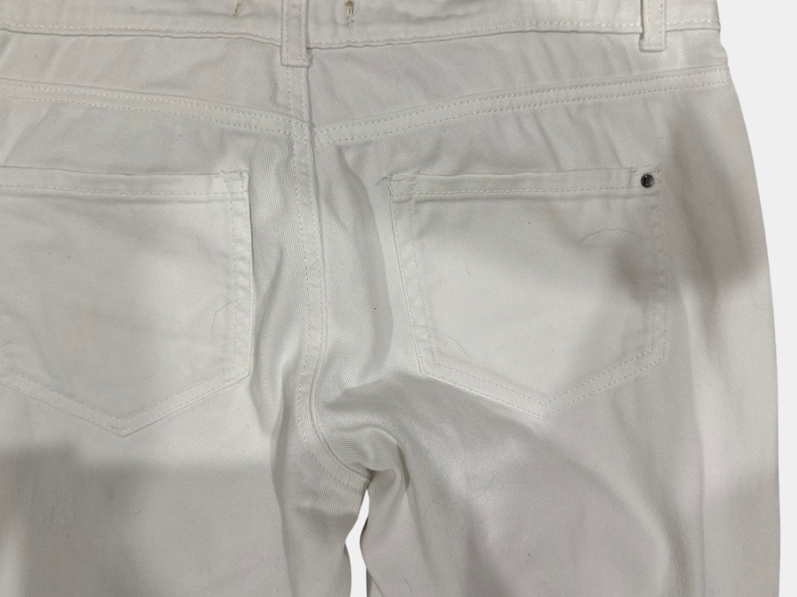 KARDASHIAN Premium White Denim Jeans Size 12 (Us 4)