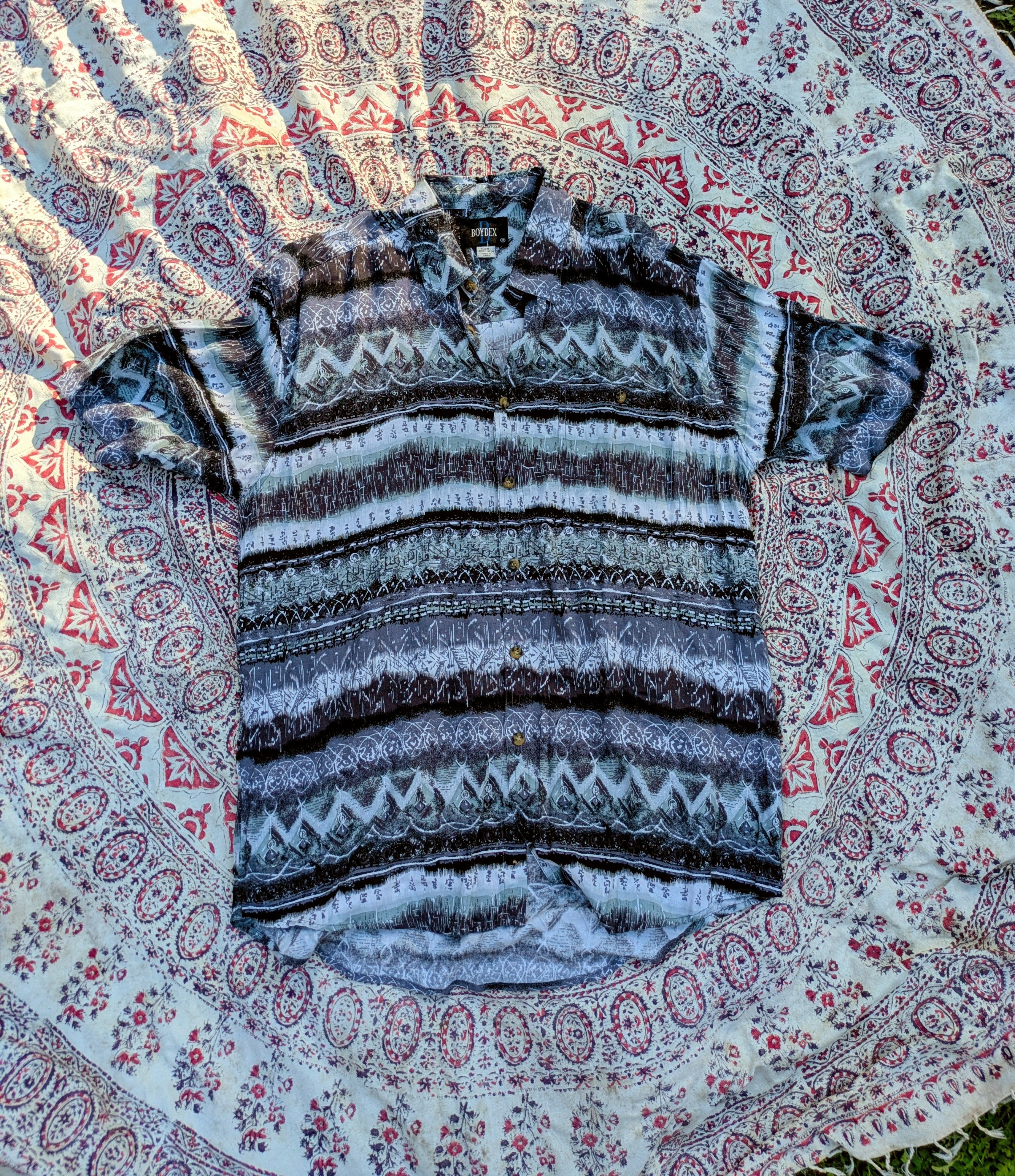Boydex vintage purple & black party shirt - Size Medium